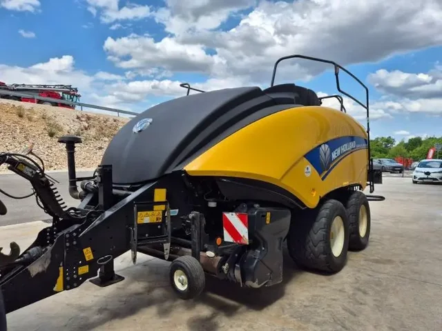 Occasion New Holland BB1290PLUS à ANTIGNY chez Groupe OUVRARD