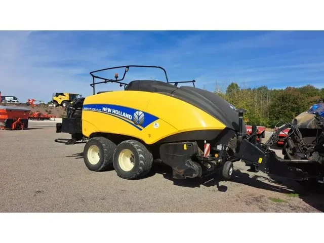 Occasion New Holland BB1290PLUS à ANTIGNY chez Groupe OUVRARD