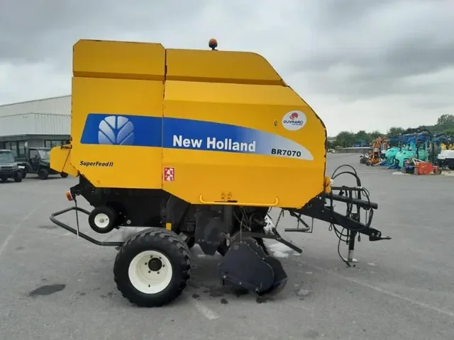 Occasion New Holland BR7070 à ANTIGNY chez Groupe OUVRARD