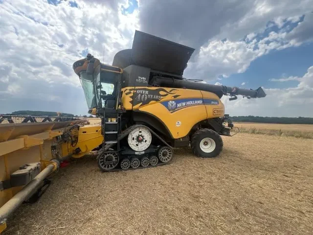 Occasion New Holland CR10-90ST à ANTIGNY chez Groupe OUVRARD