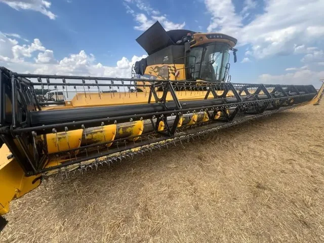 Occasion New Holland CR10-90ST à ANTIGNY chez Groupe OUVRARD