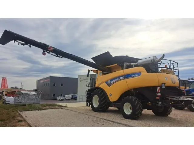 Occasion New Holland CR9-90 à ANTIGNY chez Groupe OUVRARD