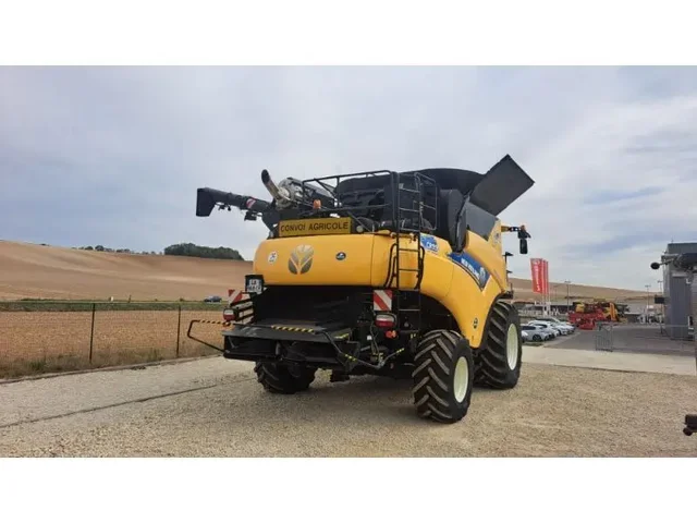 Occasion New Holland CR9-90 à ANTIGNY chez Groupe OUVRARD