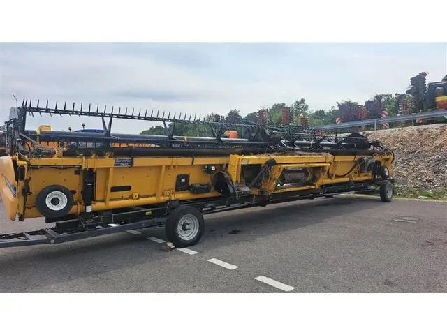 Occasion New Holland CR9-90 à ANTIGNY chez Groupe OUVRARD