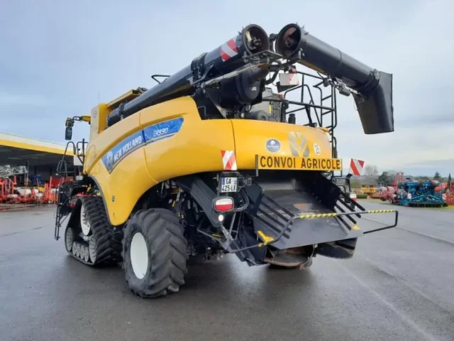Occasion New Holland CR9-90ST à ANTIGNY chez Groupe OUVRARD