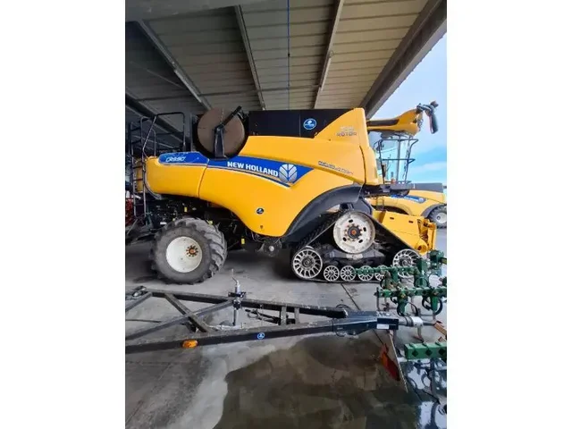 Occasion New Holland CR9-90ST à ANTIGNY chez Groupe OUVRARD