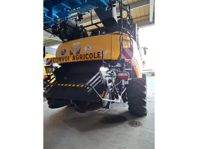 Occasion New Holland CR9-90ST à ANTIGNY chez Groupe OUVRARD