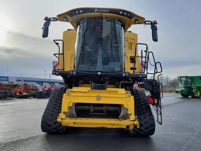 Occasion New Holland CR9-90ST à ANTIGNY chez Groupe OUVRARD
