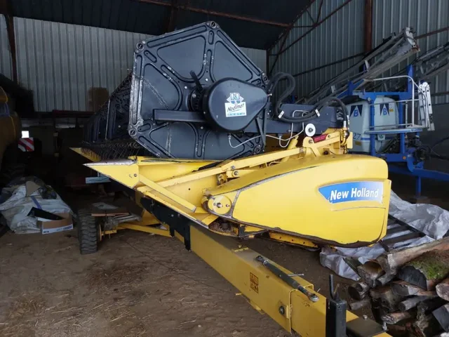 Occasion New Holland CR9060 à ANTIGNY chez Groupe OUVRARD