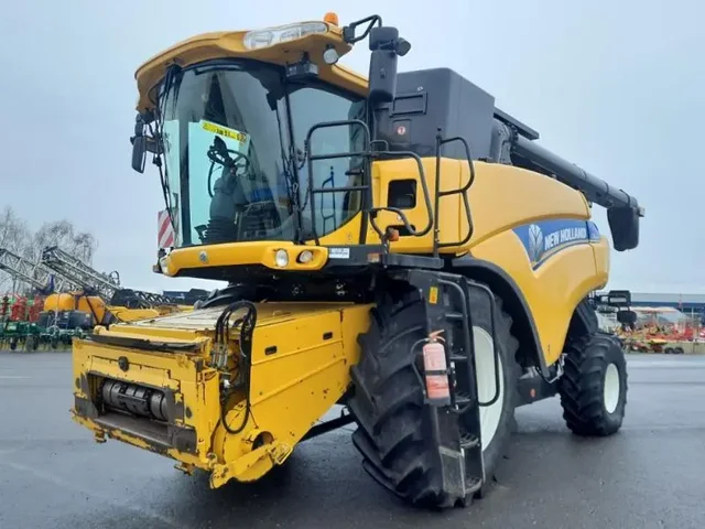 Occasion New Holland CR9070 à ANTIGNY chez Groupe OUVRARD