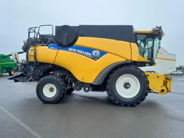 Occasion New Holland CR9070 à ANTIGNY chez Groupe OUVRARD