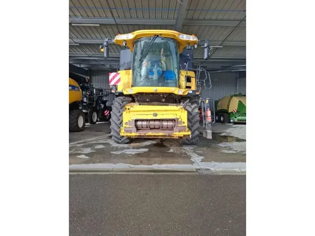 Occasion New Holland CR9070 à ANTIGNY chez Groupe OUVRARD