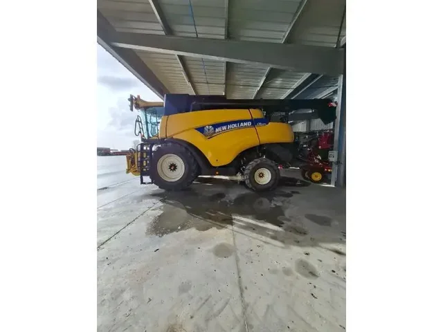 Occasion New Holland CR9070 à ANTIGNY chez Groupe OUVRARD