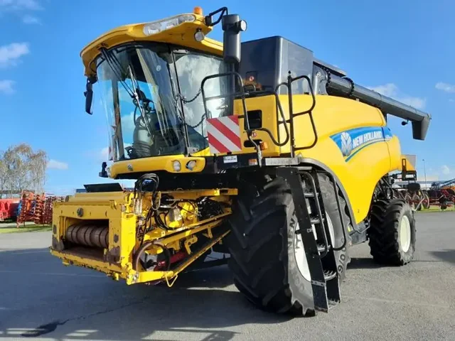 Occasion New Holland CR9080 à ANTIGNY chez Groupe OUVRARD