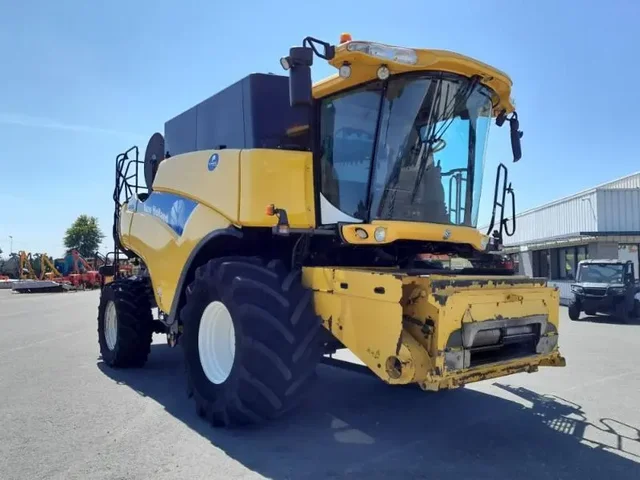 Occasion New Holland CR980 à ANTIGNY chez Groupe OUVRARD