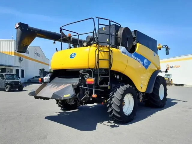 Occasion New Holland CR980 à ANTIGNY chez Groupe OUVRARD