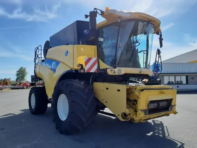 Occasion New Holland CR980 à ANTIGNY chez Groupe OUVRARD