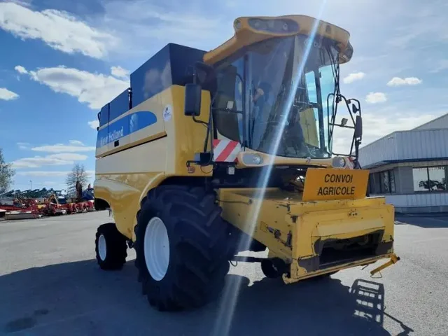 Occasion New Holland CS540RS à ANTIGNY chez Groupe OUVRARD