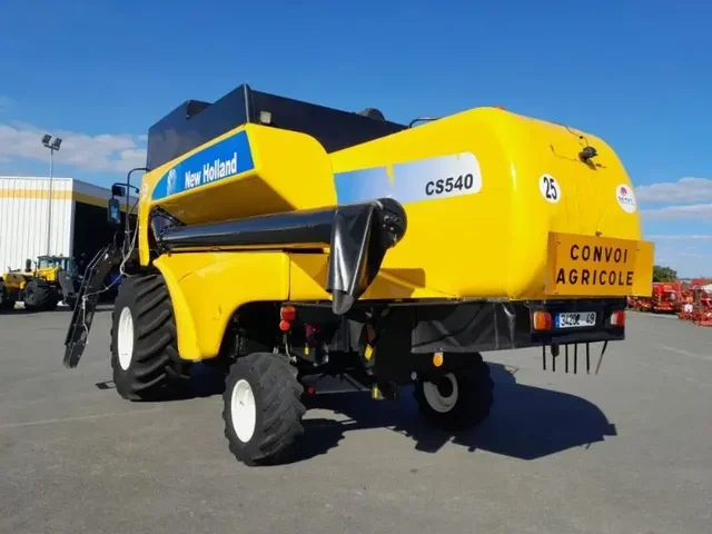Occasion New Holland CS540RS à ANTIGNY chez Groupe OUVRARD