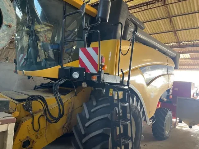 Occasion New Holland CX5090 à ANTIGNY chez Groupe OUVRARD