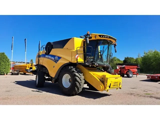 Occasion New Holland CX8-70 à ANTIGNY chez Groupe OUVRARD
