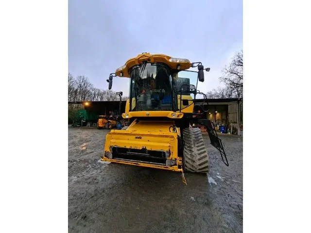 Occasion New Holland CX8080 à ANTIGNY chez Groupe OUVRARD