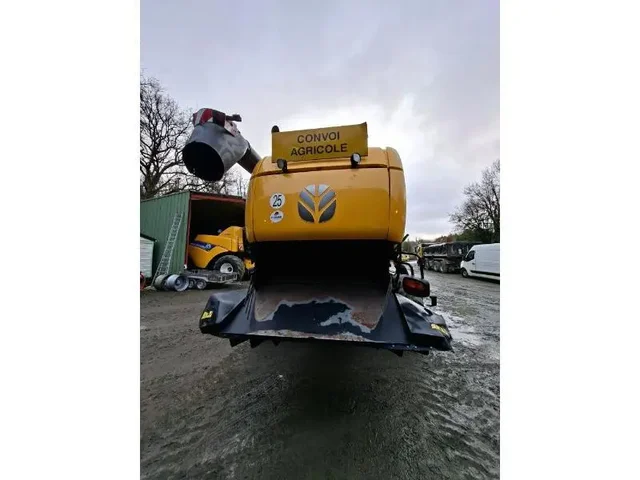 Occasion New Holland CX8080 à ANTIGNY chez Groupe OUVRARD