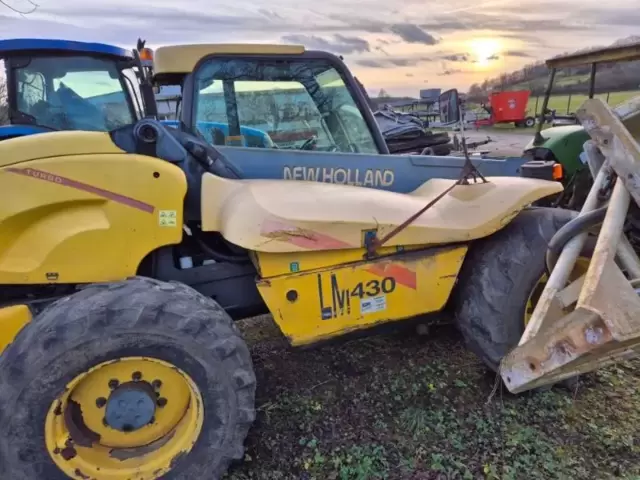 Occasion New Holland LM430 à ANTIGNY chez Groupe OUVRARD