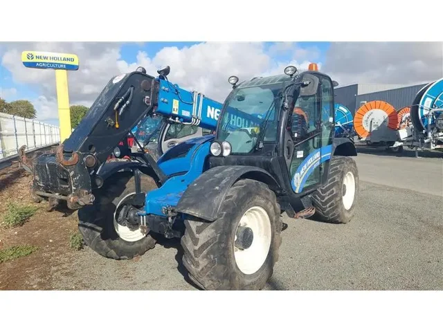 Occasion New Holland LM7-35 à ANTIGNY chez Groupe OUVRARD