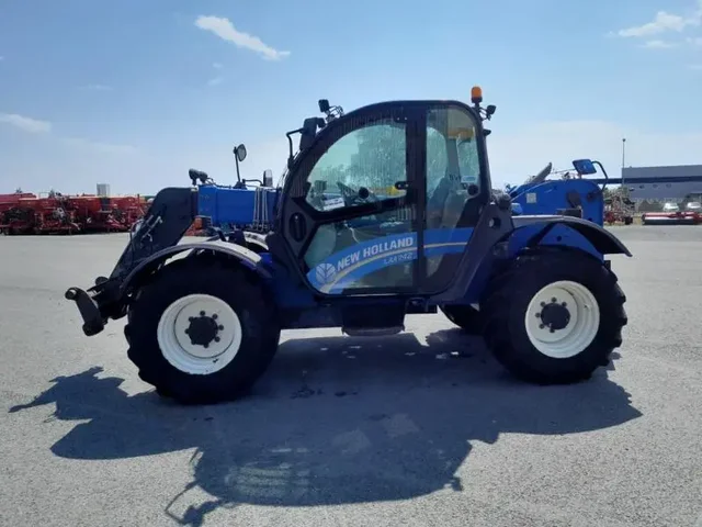Occasion New Holland LM7-42 à ANTIGNY chez Groupe OUVRARD