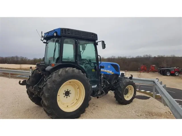 Occasion New Holland T4-110F à ANTIGNY chez Groupe OUVRARD
