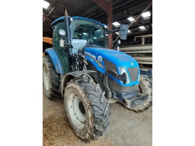 Occasion New Holland T5-105DC à ANTIGNY chez Groupe OUVRARD