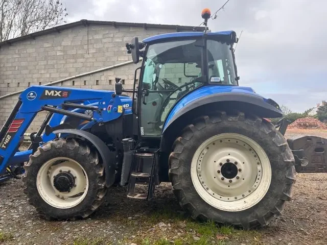 Occasion New Holland T5-115EC à ANTIGNY chez Groupe OUVRARD