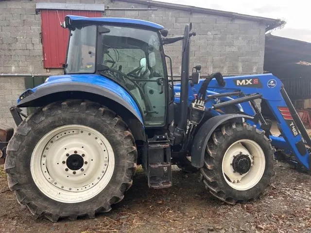 Occasion New Holland T5-115EC à ANTIGNY chez Groupe OUVRARD