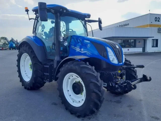 Occasion New Holland T5-120AC à ANTIGNY chez Groupe OUVRARD