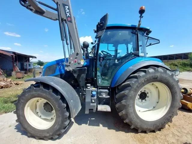 Occasion New Holland T5-120DC à ANTIGNY chez Groupe OUVRARD