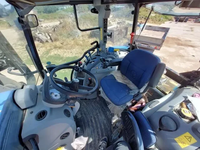 Occasion New Holland T5-120DC à ANTIGNY chez Groupe OUVRARD