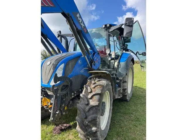 Occasion New Holland T5-120DY à ANTIGNY chez Groupe OUVRARD