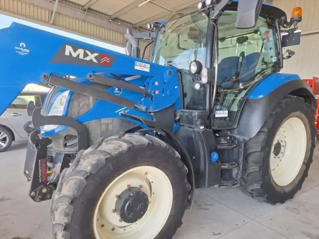 Occasion New Holland T5-120DY à ANTIGNY chez Groupe OUVRARD