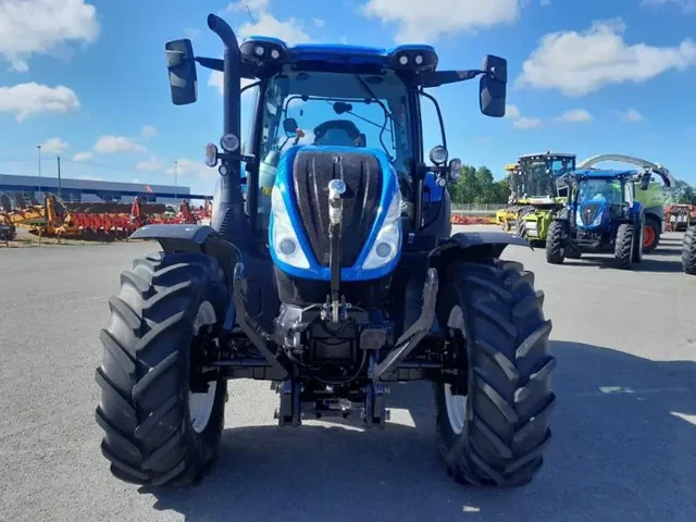 Occasion New Holland T6-145EC à ANTIGNY chez Groupe OUVRARD