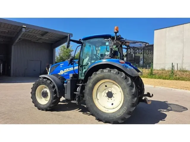 Occasion New Holland T6-155AC à ANTIGNY chez Groupe OUVRARD