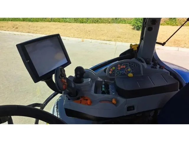 Occasion New Holland T6-155AC à ANTIGNY chez Groupe OUVRARD