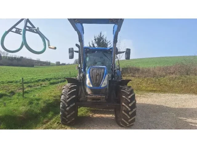 Occasion New Holland T6-160E à ANTIGNY chez Groupe OUVRARD