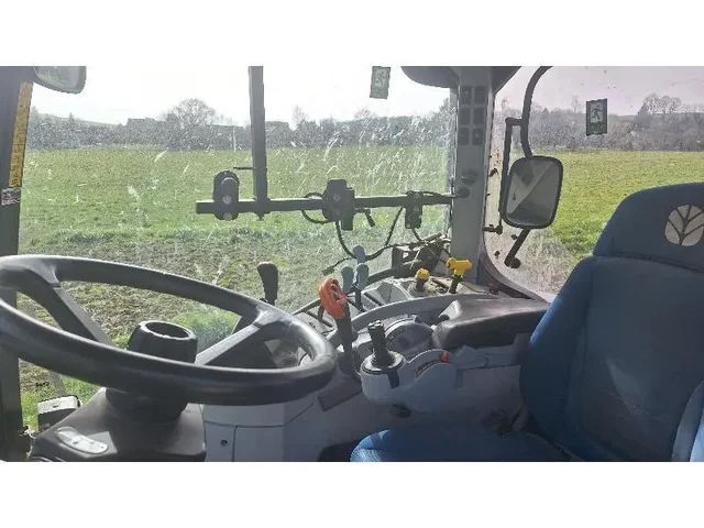Occasion New Holland T6-160E à ANTIGNY chez Groupe OUVRARD
