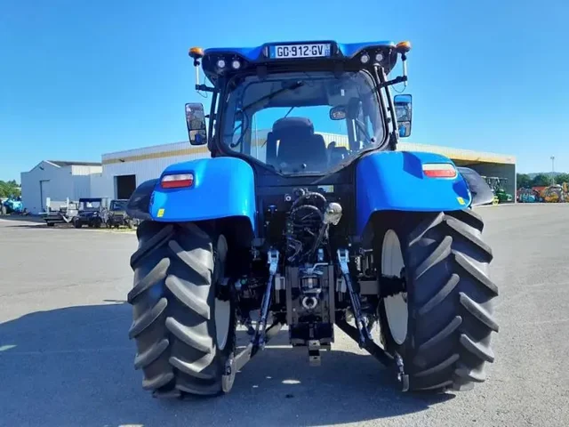 Occasion New Holland T6-175DY à ANTIGNY chez Groupe OUVRARD
