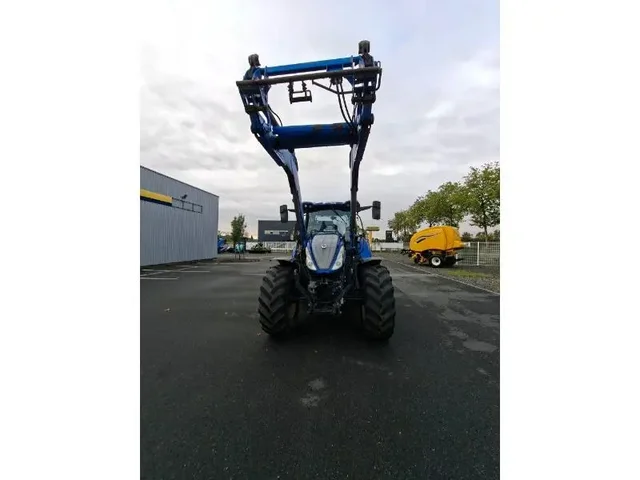 Occasion New Holland T6-180DY à ANTIGNY chez Groupe OUVRARD