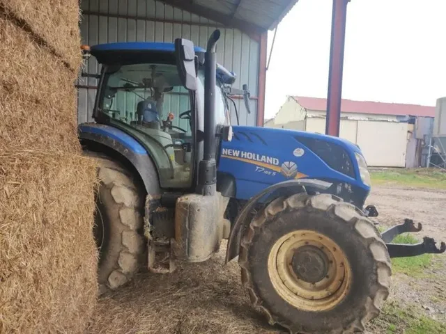 Occasion New Holland T7-165S à ANTIGNY chez Groupe OUVRARD