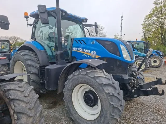 Occasion New Holland T7-165S à ANTIGNY chez Groupe OUVRARD
