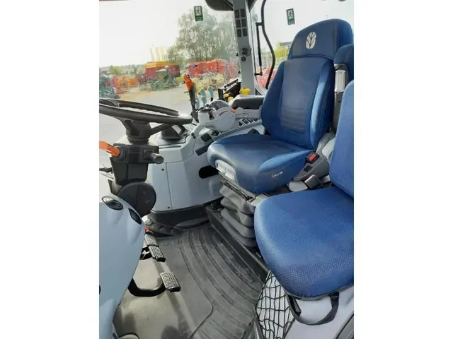 Occasion New Holland T7-165S à ANTIGNY chez Groupe OUVRARD