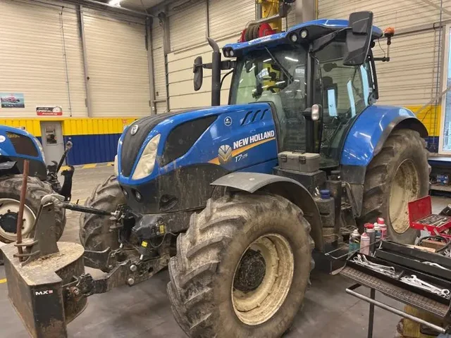 Occasion New Holland T7-175PC-SW à ANTIGNY chez Groupe OUVRARD